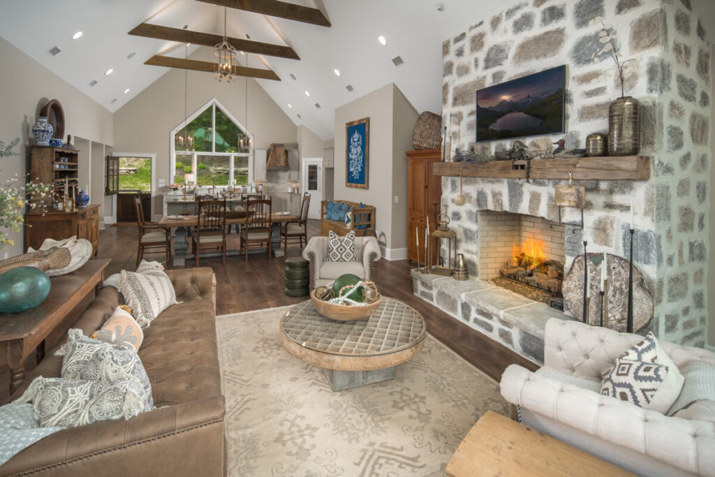 RBV-444-Appalachian Estate Carriage House-99-Edit
